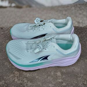 ALTRA VIA OLYMPUS WHITE//GREEN SHOES WOMEN'S SIZE US 7.5